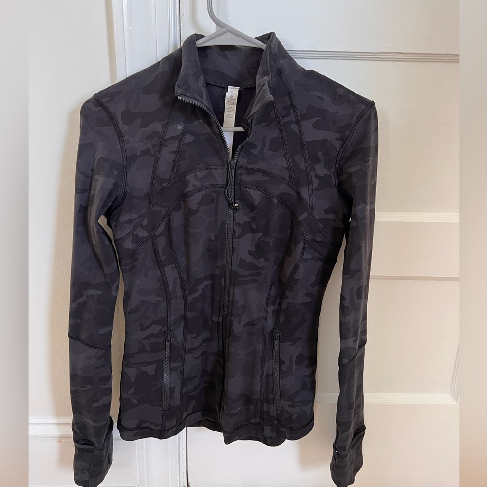 Lululemon camo Define jacket size 6